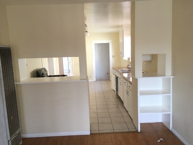 Living room looking into kitchen - 3037 Evelyn Ave