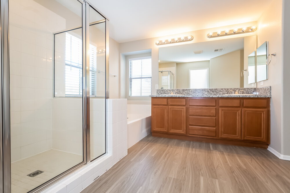 Building Photo - 1945 Barrel Oak Ave