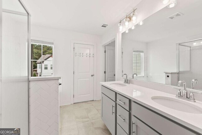 Building Photo - 98 Auburn Valley Wy