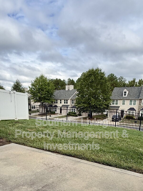Building Photo - 9516 Birkwood Ct