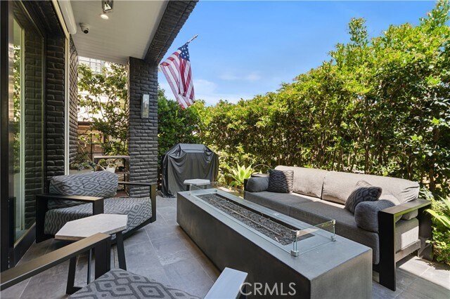 Building Photo - 2037 E Ocean Blvd