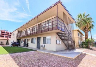 Building Photo - Old Vegas Meets Modern Convenience