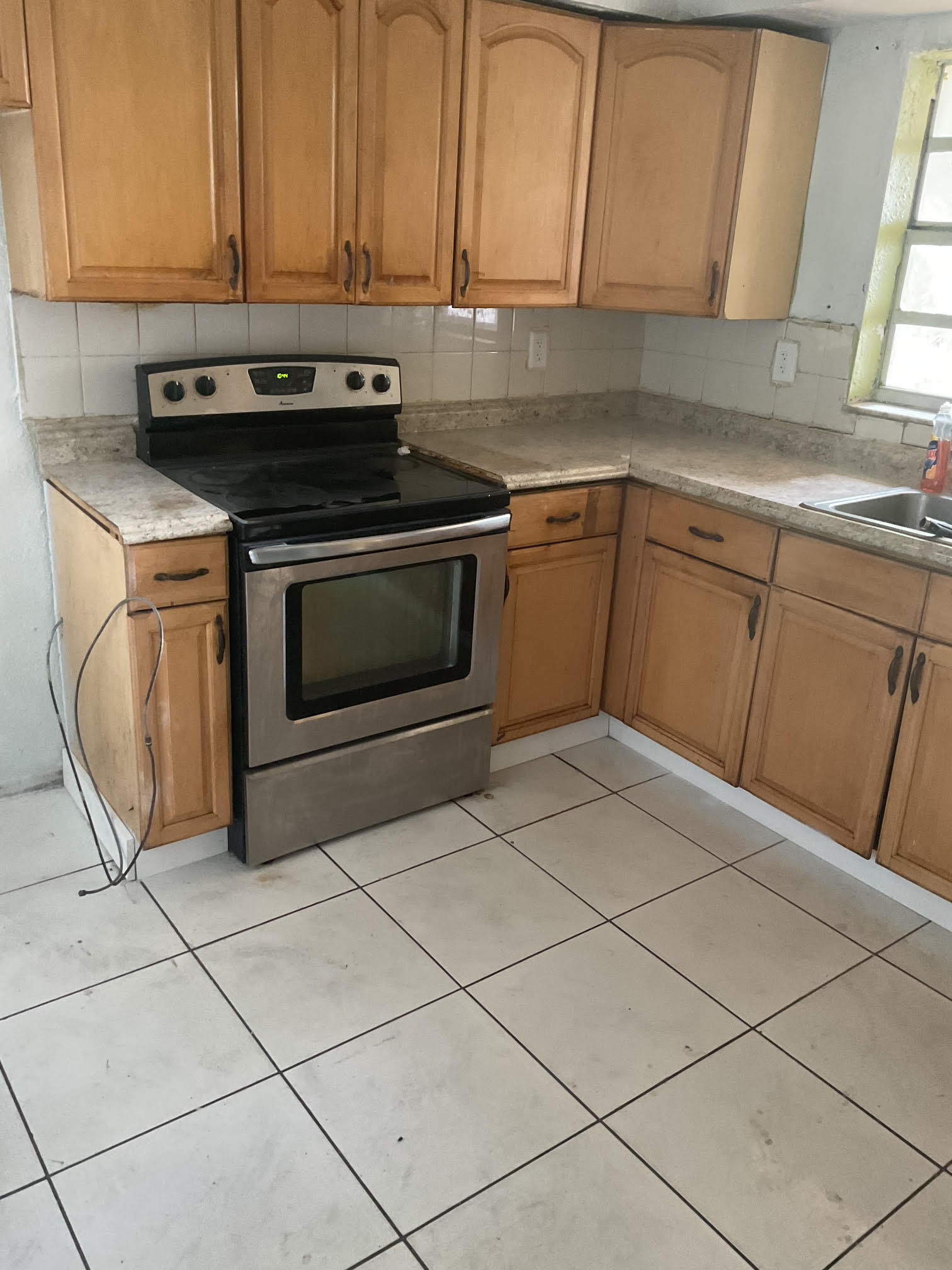 Building Photo - 2900 NW 10th Ct