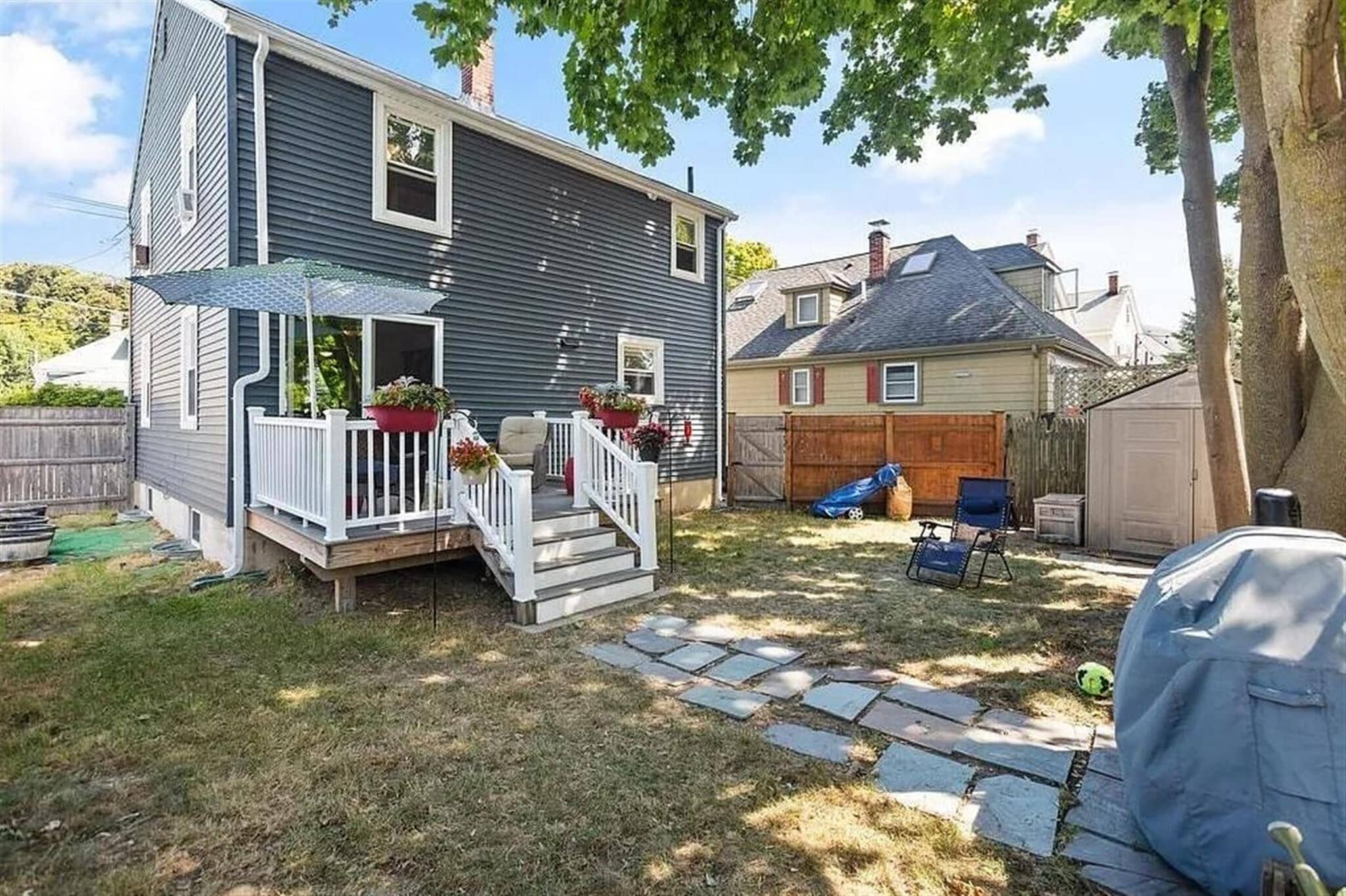 Building Photo - 7 Maynard St