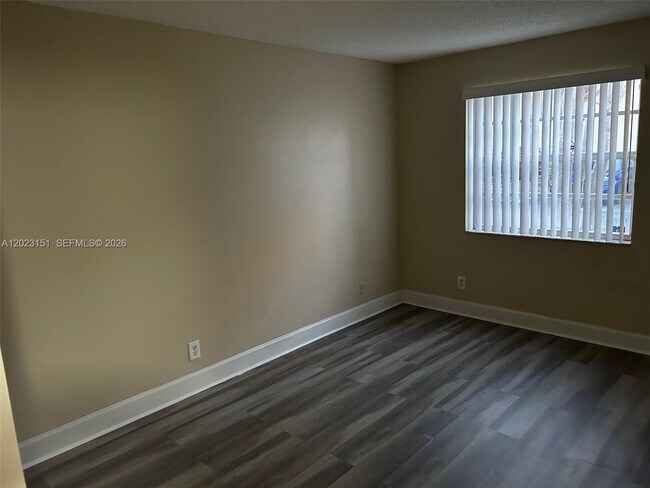 Building Photo - 301 SW 86th Ave