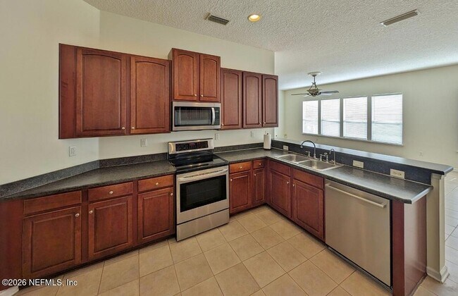 Building Photo - 3120 Double Oaks Dr