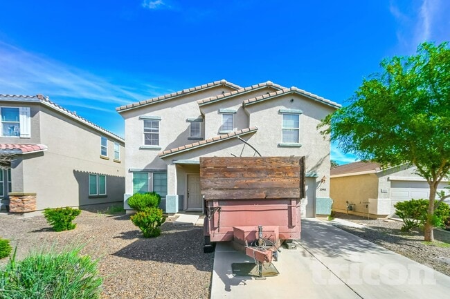 Building Photo - 1098 E Kelsi Ave