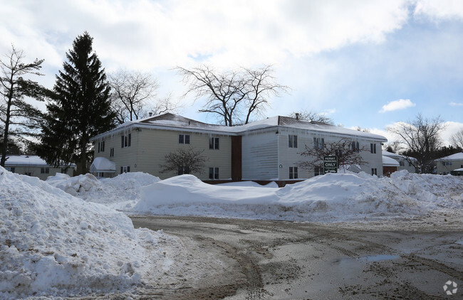 Primary Photo - Valley View Court