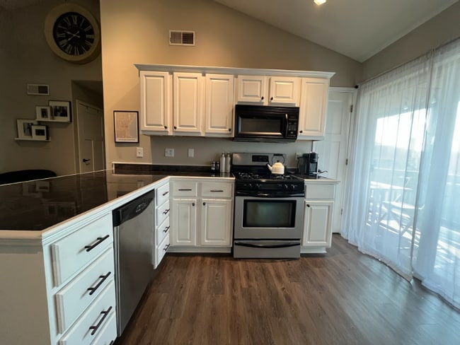 Building Photo - 316 E Stewart St