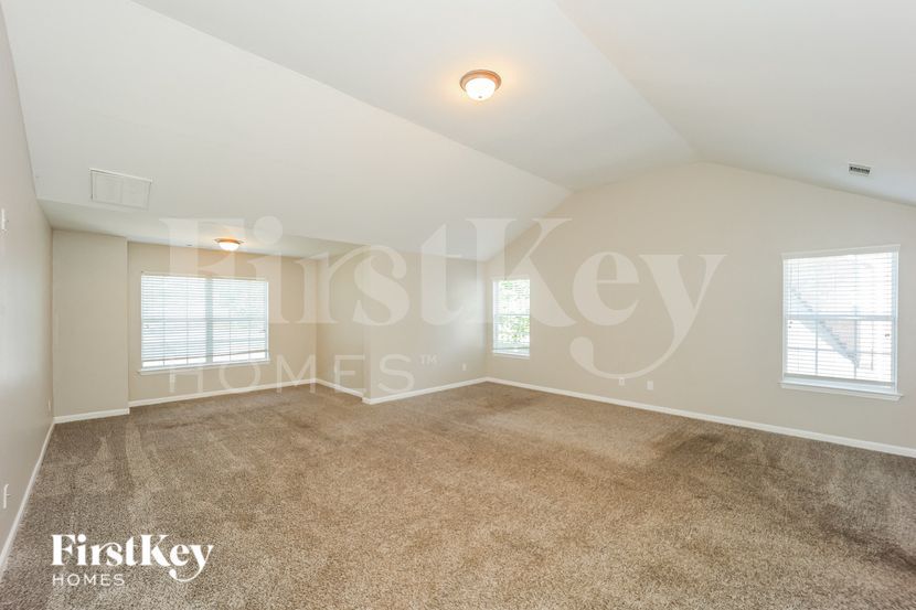 Building Photo - 7864 Wrotham Cir