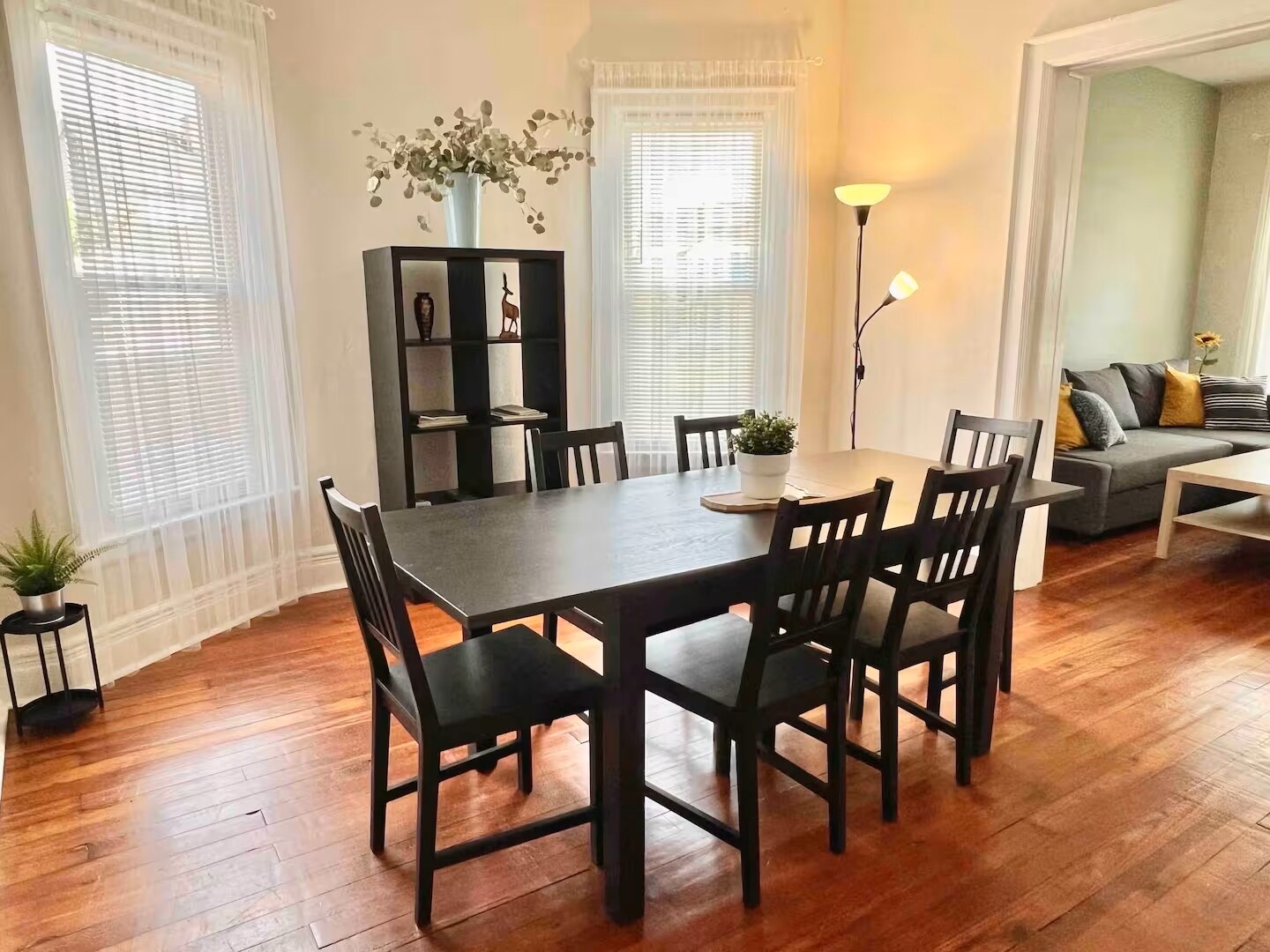 Building Photo - 203 W Tupper St