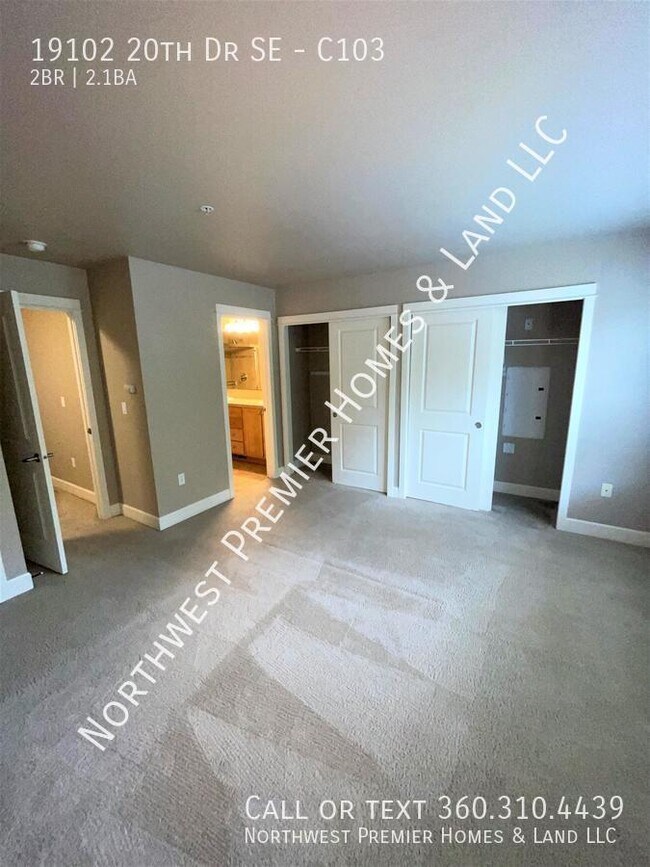 Building Photo - Silver Creek Crossing Condo