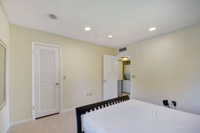 Building Photo - 4815 Esedra Ct