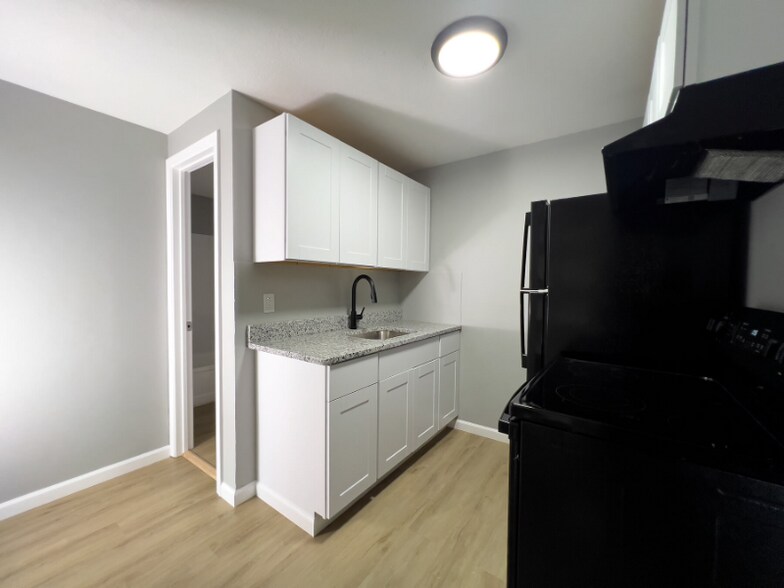Building Photo - 4337 Clarkwood Pkwy