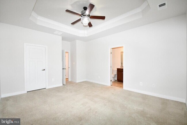 Building Photo - 2105 Hemlock Bay Rd