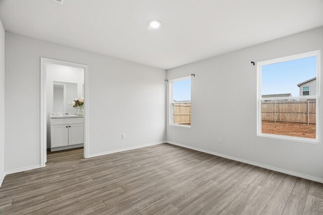 Building Photo - 226 Sage Brush Dr