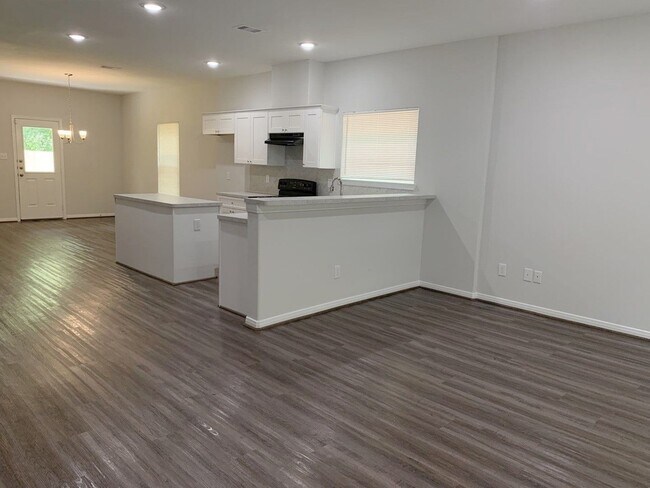Building Photo - 8114 Rhobell St