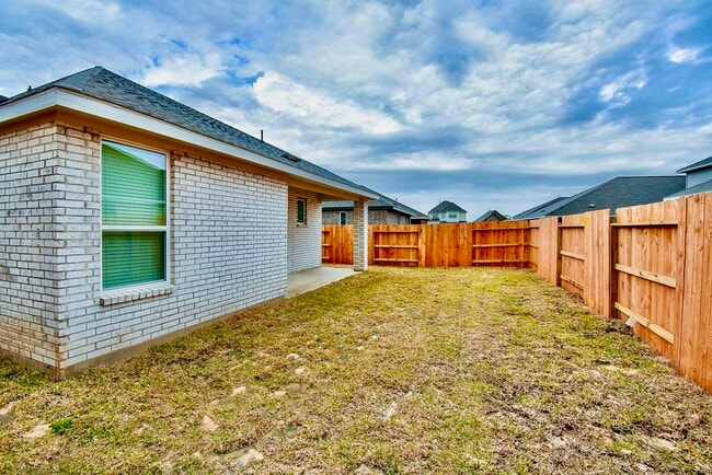 Building Photo - 6730 Iron Clover Dr