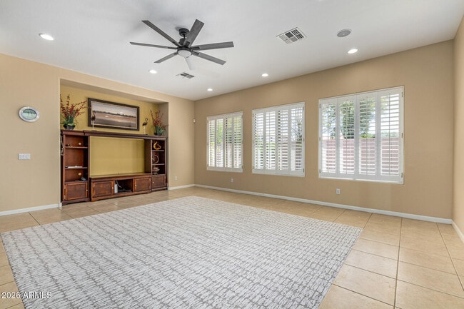 Building Photo - 1687 E Carob Dr