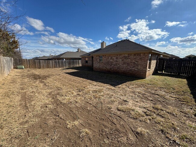 Building Photo - 601 W Little Dipper Dr