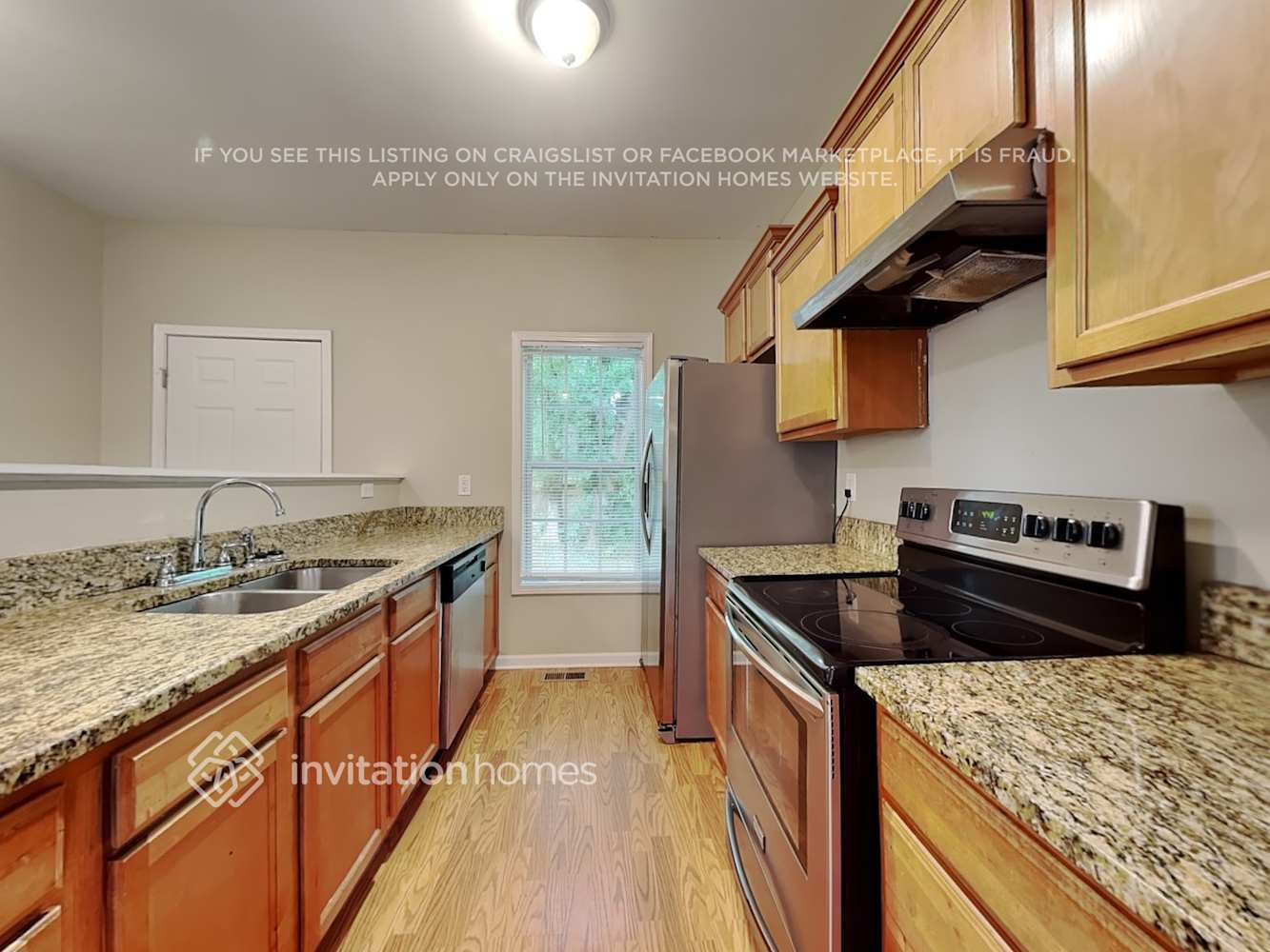 Building Photo - 1418 Woodbine Ave SE