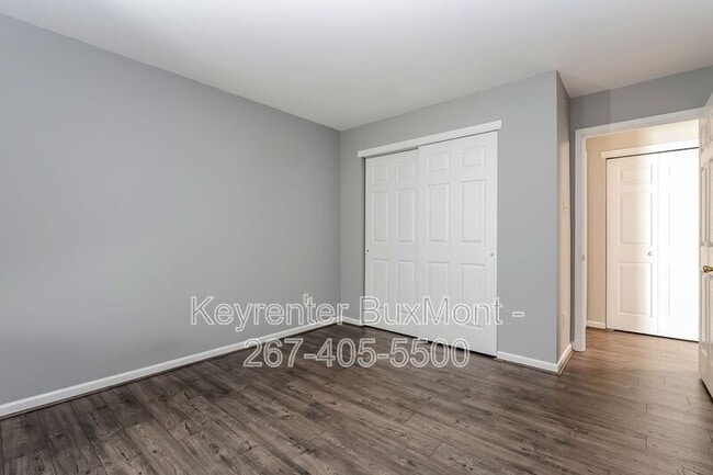 Building Photo - 15 York St