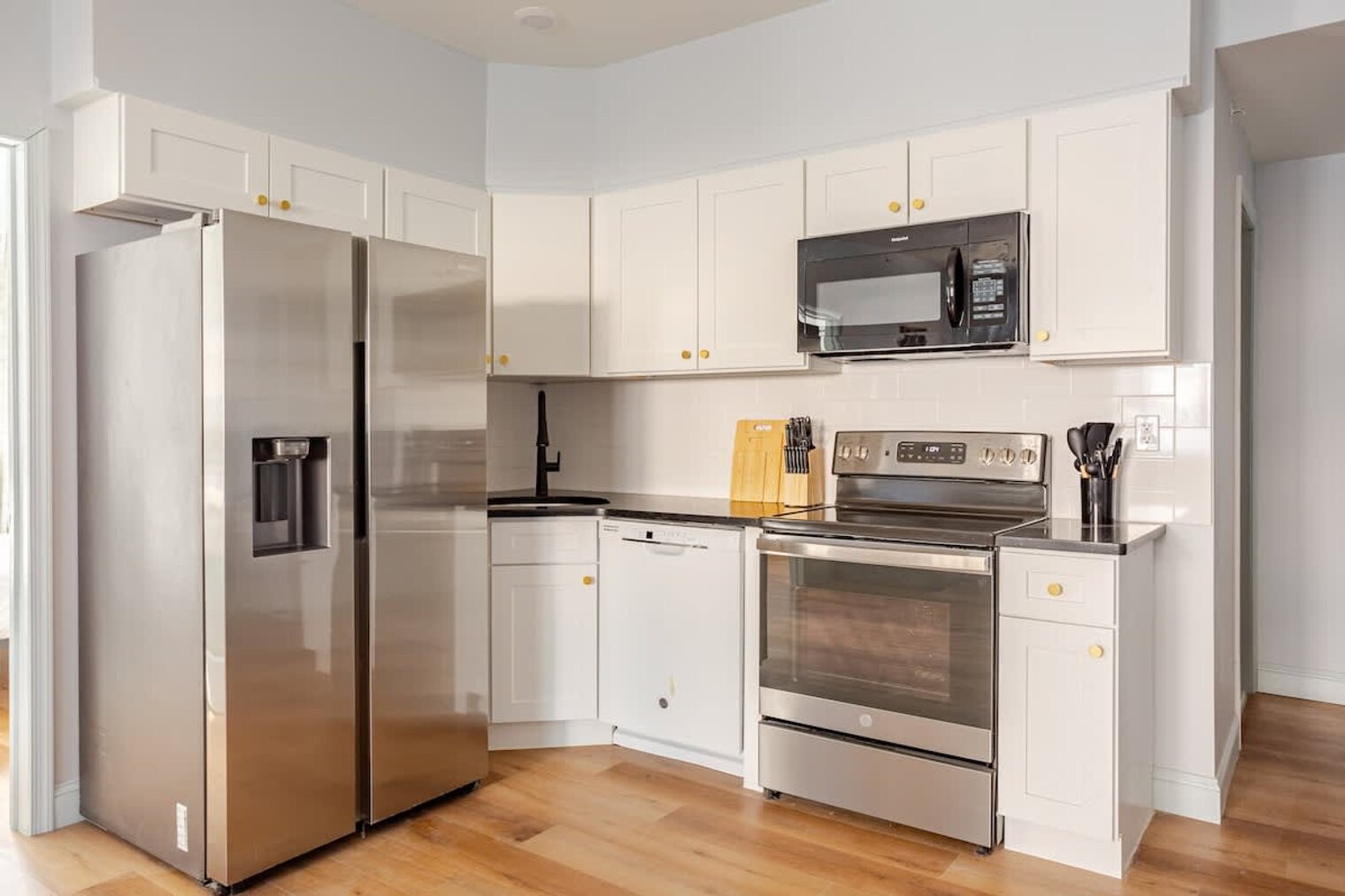 Building Photo - 1384 Ridge Ave