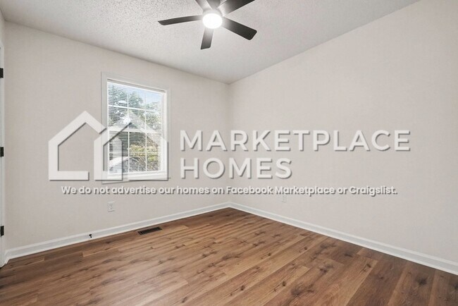 Building Photo - 109 Hampton Dr