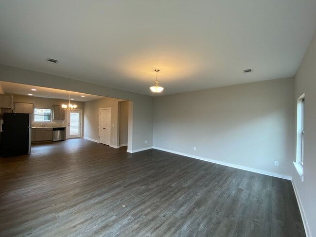 Building Photo - 14332 Chase Dr