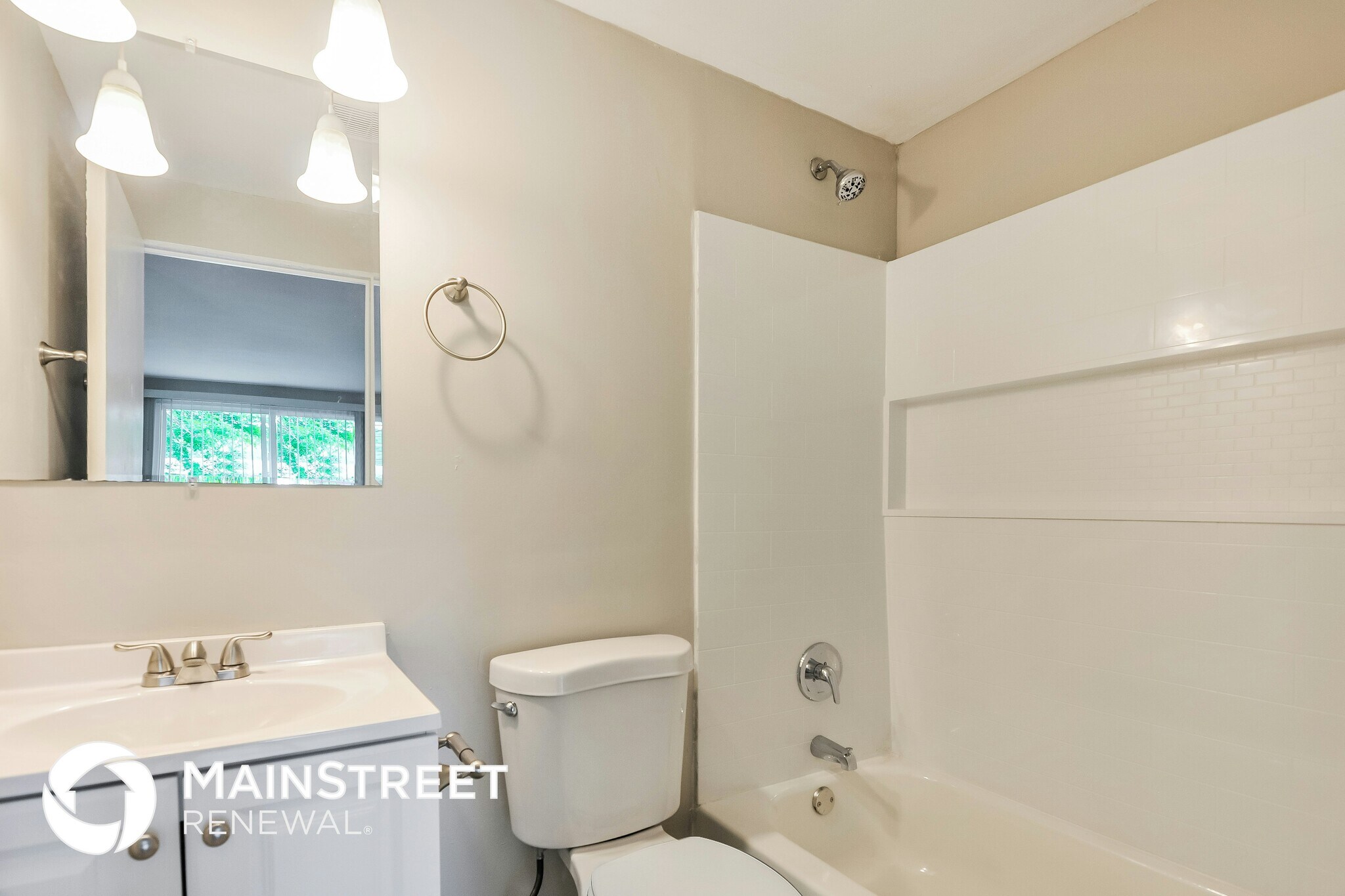 Building Photo - 2280 St Catherine St