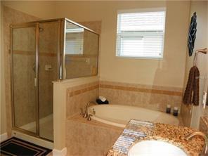 Building Photo - Nice 4/2 with 2-Car Garage in the Wyndham Lakes Community of SE Orlando