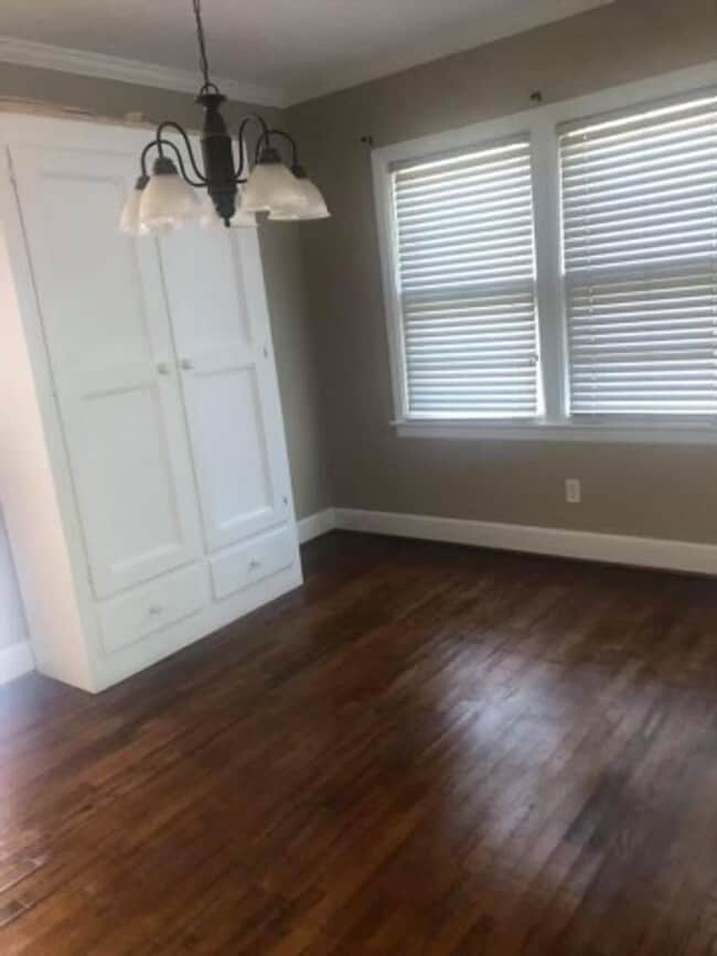 Building Photo - Charming home on Fairview St