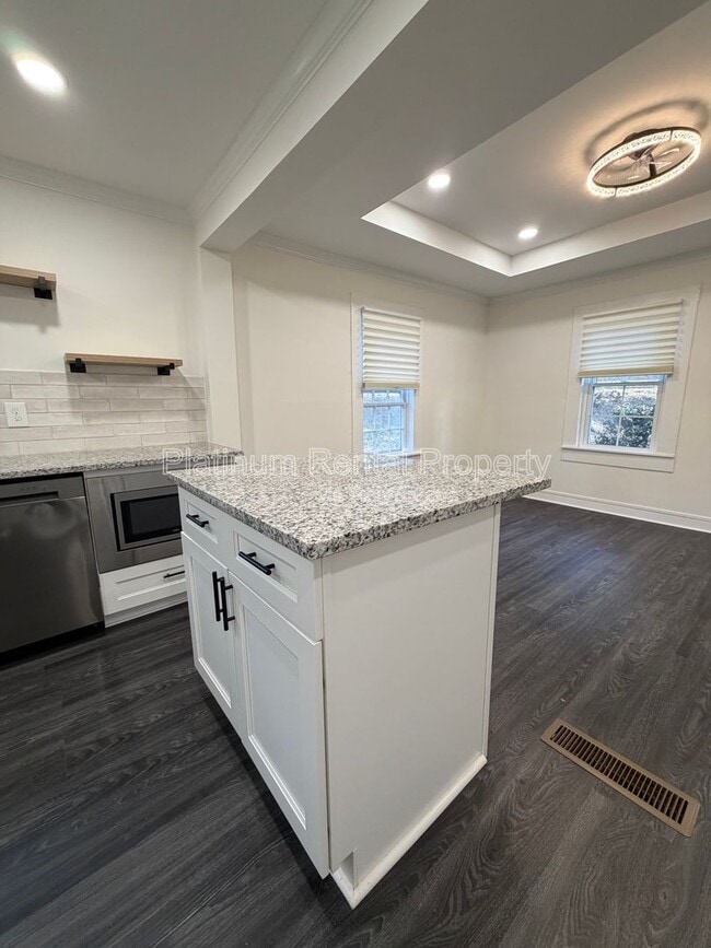 Building Photo - 329 Kelly Mill Rd