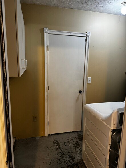 Building Photo - 366 Woodberry Cir