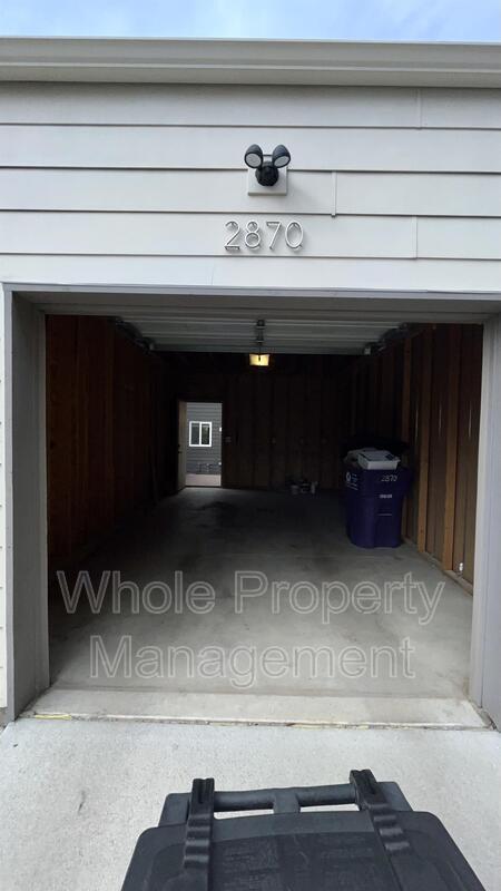 Building Photo - 2870 W Parkside Pl