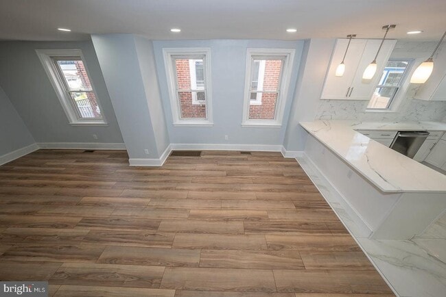 Building Photo - 145 Summit Terrace