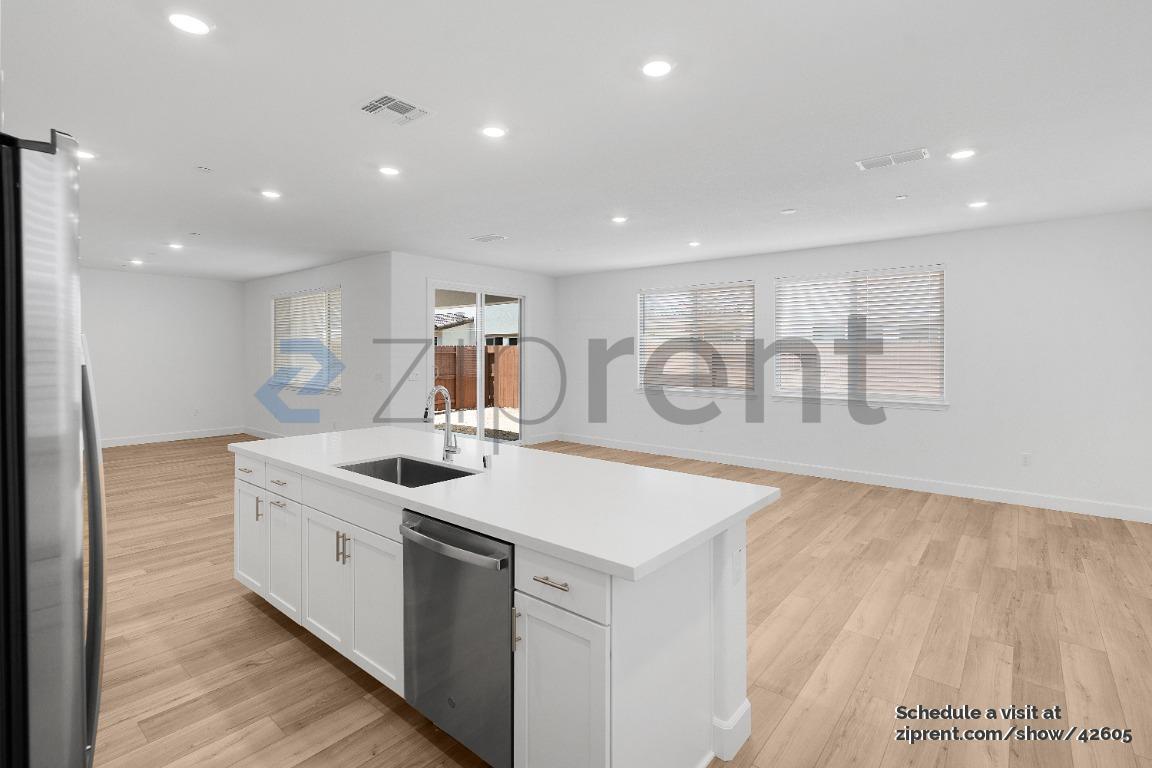 Building Photo - 6041 Meru Wy