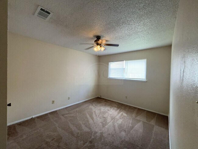 Building Photo - 1510 Rose Ave