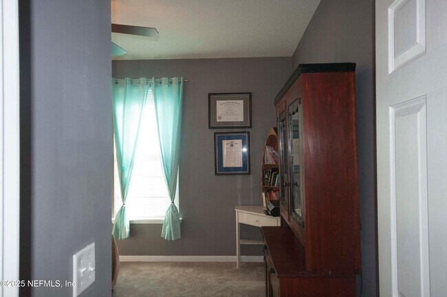 Building Photo - 11745 Lake Bend Cir