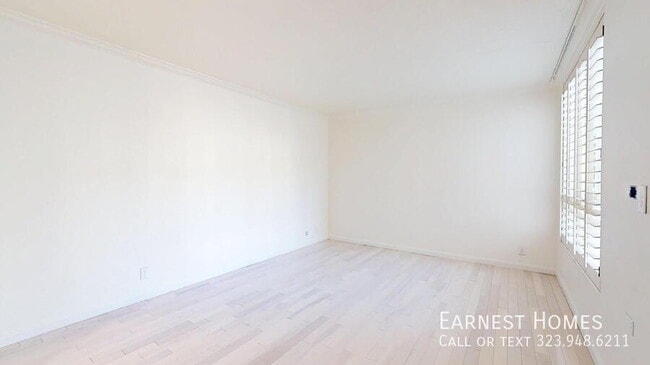 Building Photo - 1745 Camino Palmero St