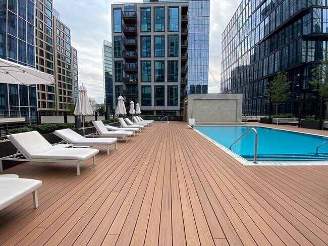 Building Photo - 135 Seaport Blvd