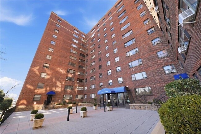 Building Photo - 6515 JFK Blvd E