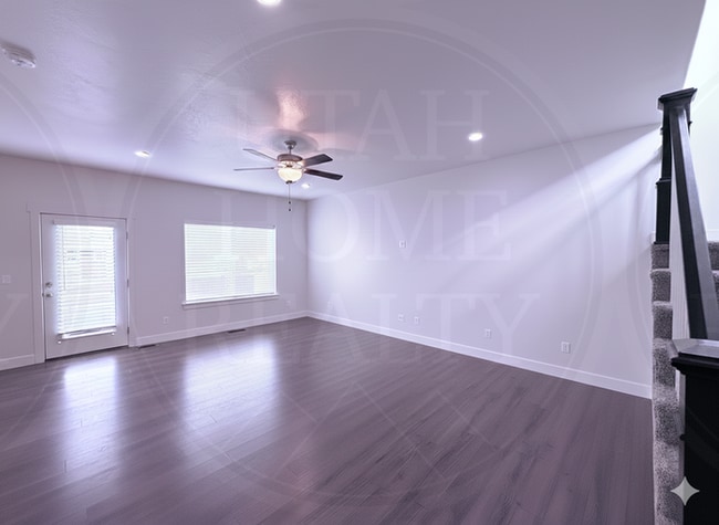 Building Photo - 441 E 260 N