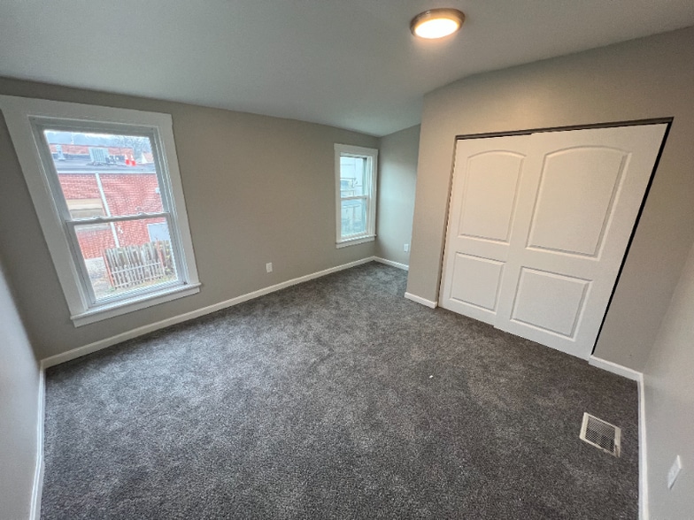 Building Photo - 509 7th Ave