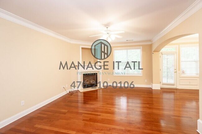 Building Photo - 3 Bedroom Townhome for Rent- Peachtree Rid...