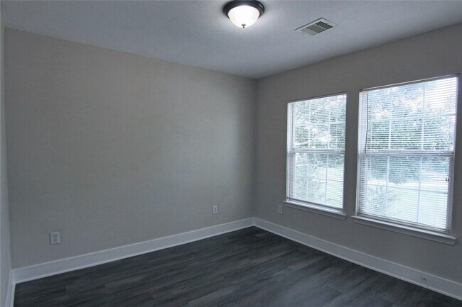 Building Photo - 6335 Torrance Elms Ct