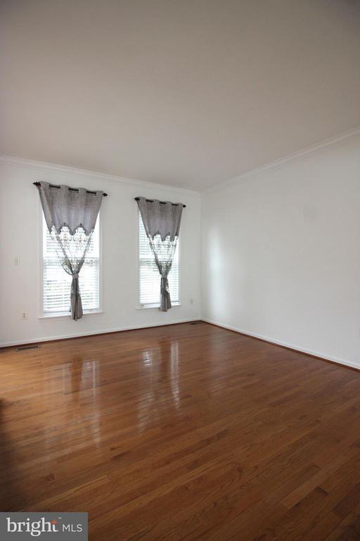 Building Photo - 9577 5th Pl