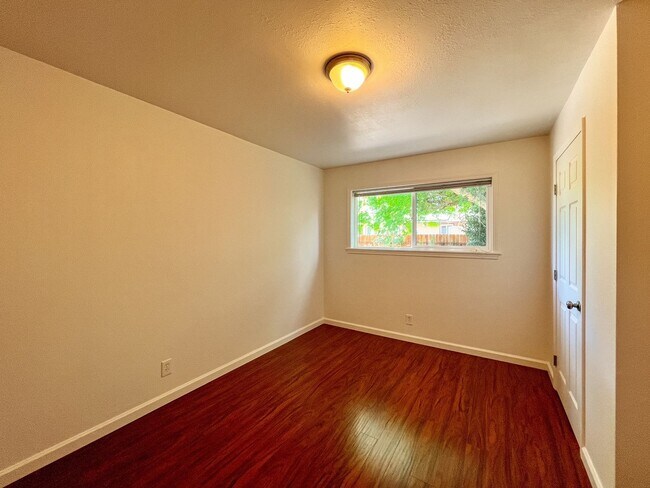 Building Photo - Charming 3-Bedroom Home in Napa’s Sought-A...
