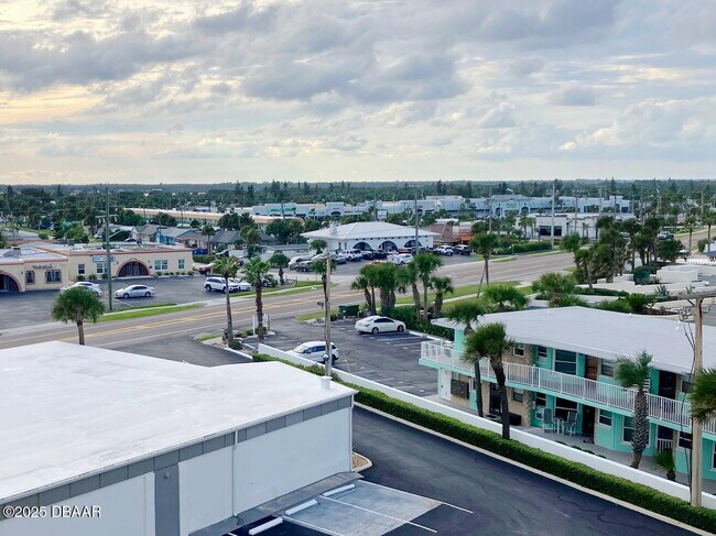 Building Photo - 1155 Ocean Shore Blvd