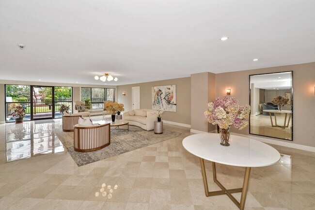 Building Photo - 125 Coolidge Ave